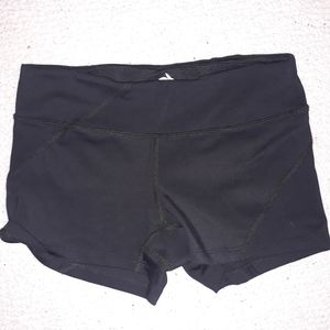 Rabbit First Place Shorts, size small